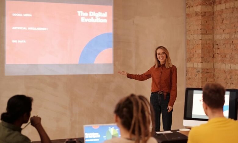 grow audience via social media